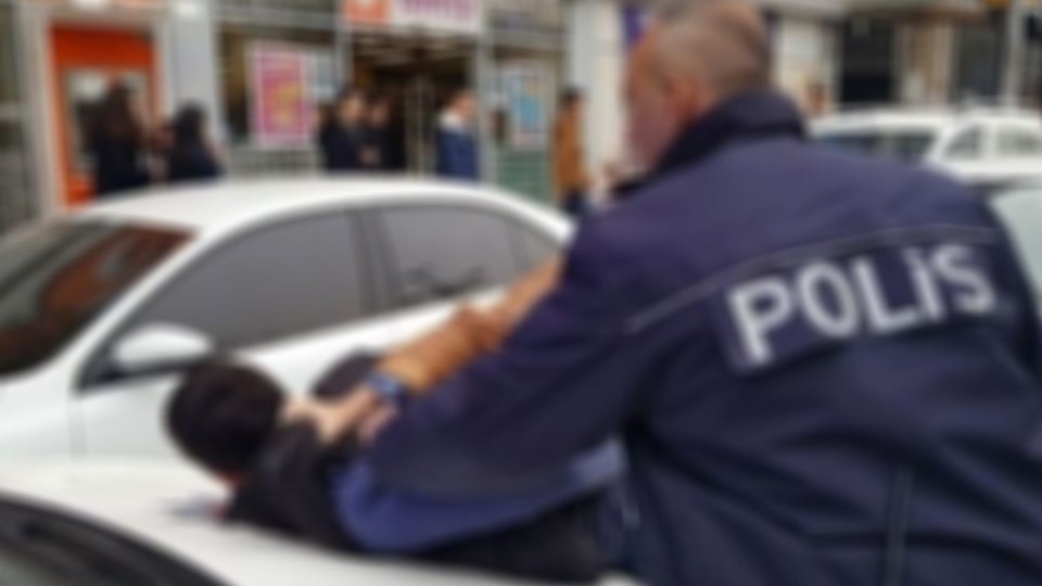 Çorbacıda hesap kavgası: Müşteri polise saldırdı! 3 kişi gözaltına alındı